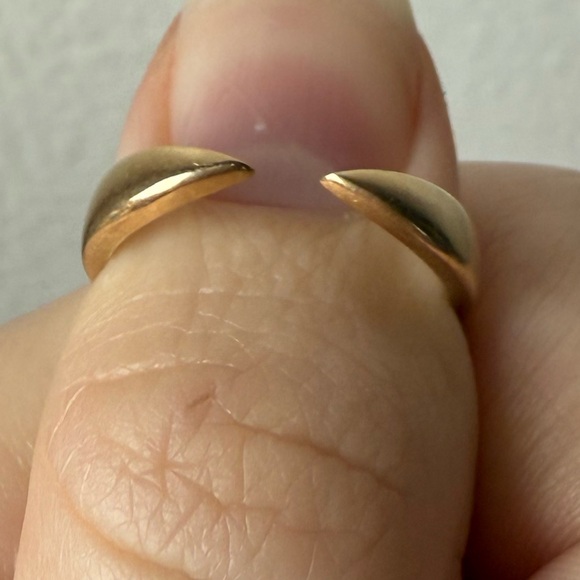 Ring Concierge Gold Claw Stackable Ring - Picture 6 of 6